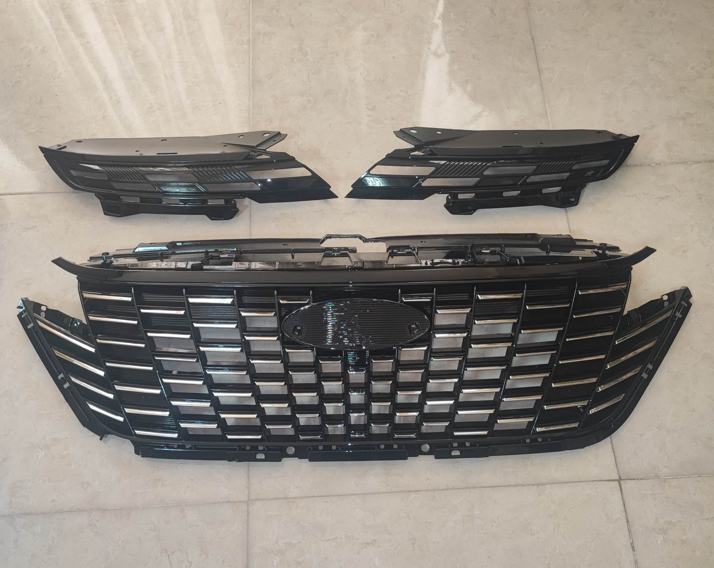 جلو پنجره ام وی ام X33 کراس با قاب دیلایت