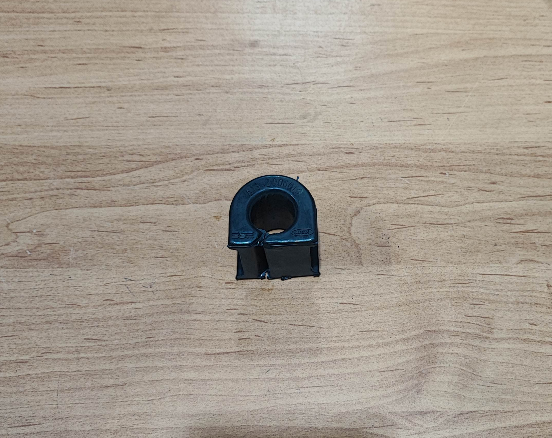 لاستیک چاکدار ام وی ام 315